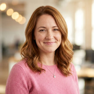 Emily Watson, Chefe de Suporte ao Cliente na Nexus Investeira AI, foto de perfil